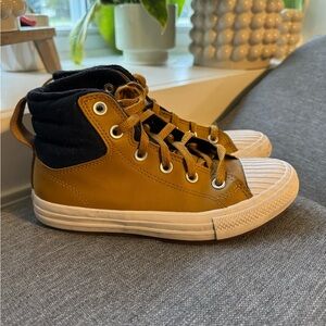 Converse Boys Leather Chuck Taylor All Star Berkshire Boot Tan Black Size 3